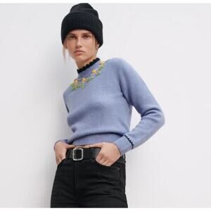 Zara Zara Blue Long Sleeve Sweater Colorful Embroidered Floral Detail Size Small